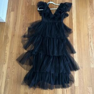Elegant Black Tiered Tulle Dress xs